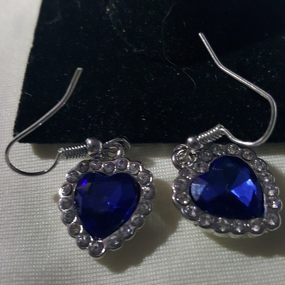 Sapphire Heart & Rhinestone Dangle Earrings NEW - Picture 2 of 2
